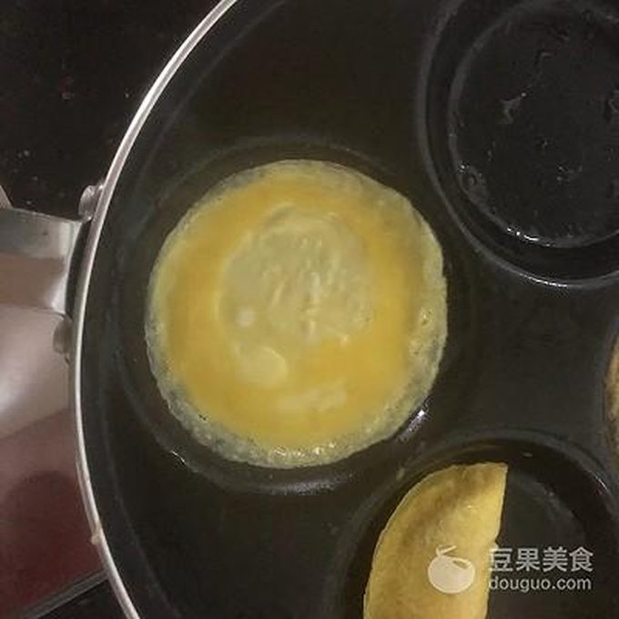 蛋饺制作步骤 6