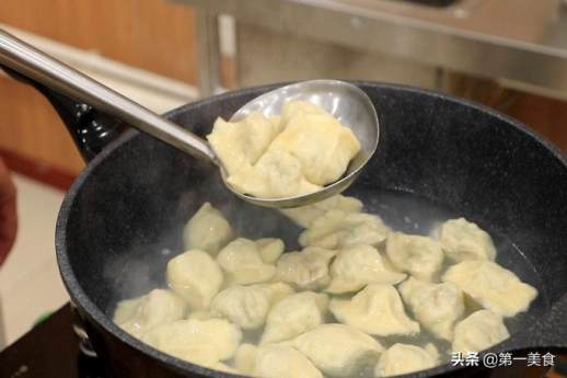 煮水饺的方法